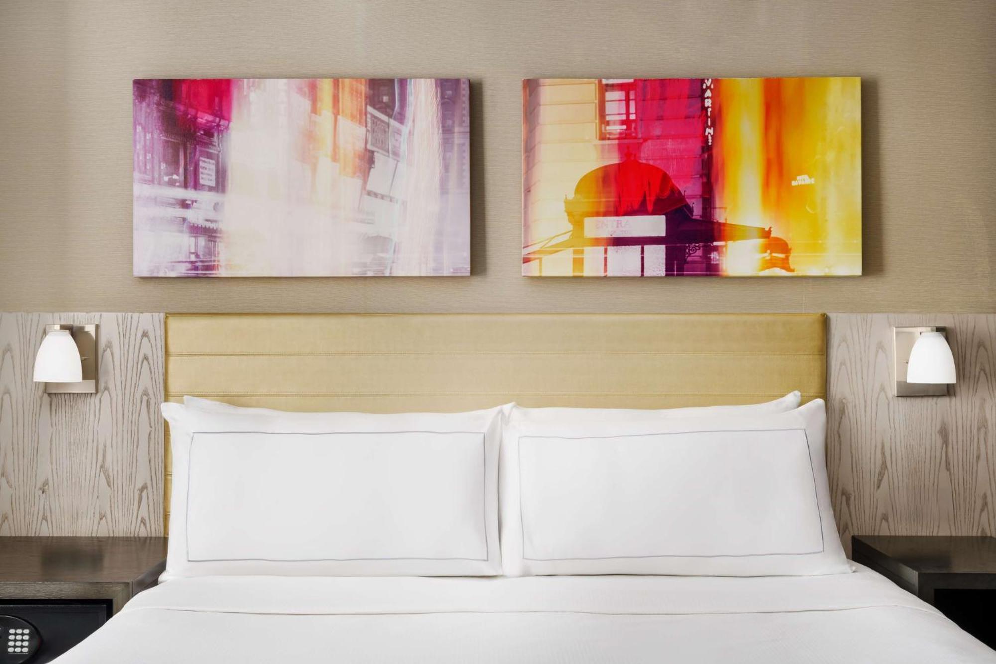 Doubletree By Hilton New York Times Square West Hotel Exterior foto